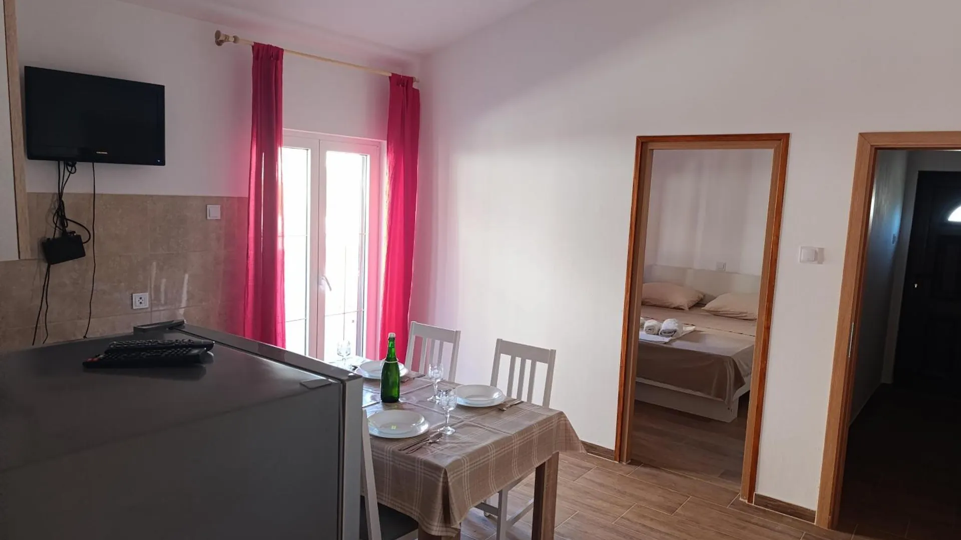 Apartmani Peko Паг Апартаменты