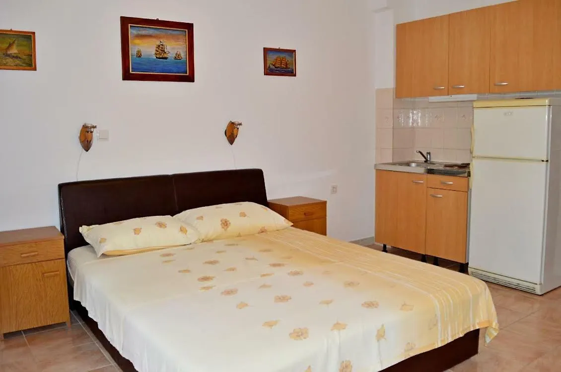 Apartmani Peko Паг Апартаменты