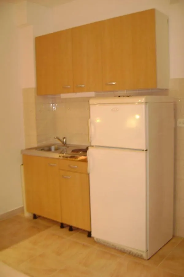 Apartmani Peko Паг